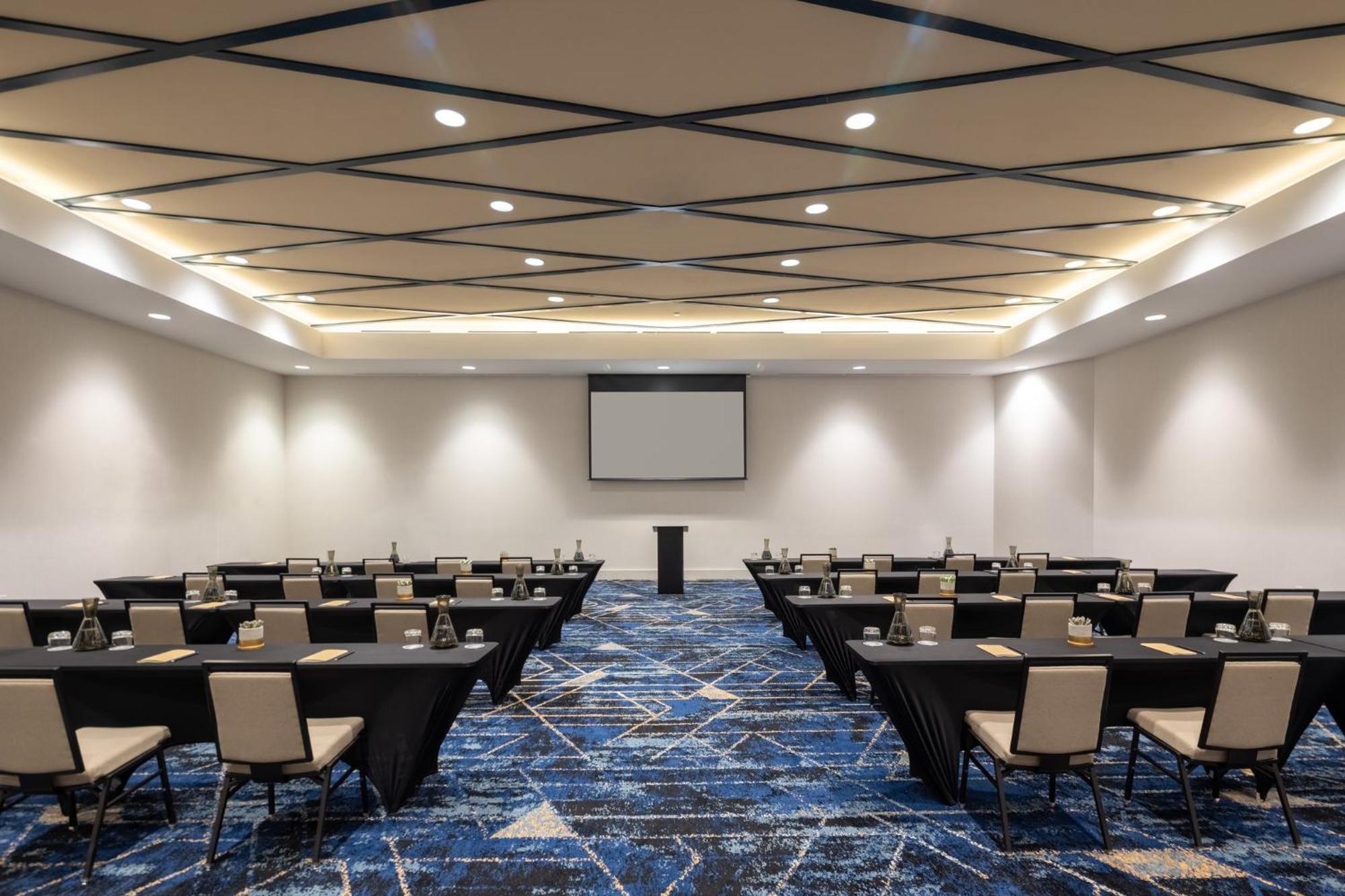 Crowne Plaza Atlanta Ne -