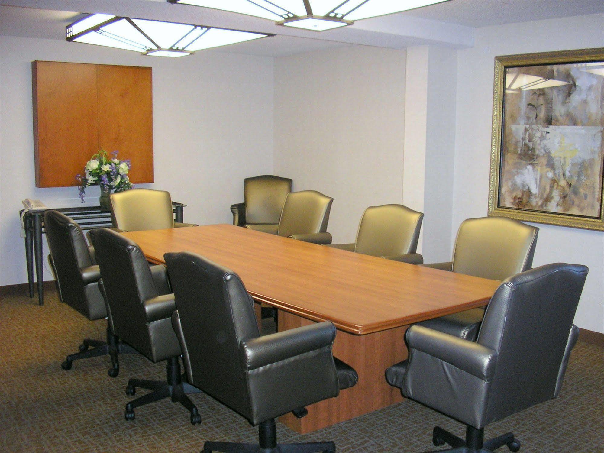 Crowne Plaza Atlanta Ne - Hotel 3*